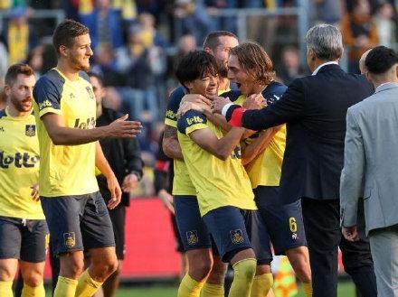 新球王来袭?日本24岁国脚比甲替补戴帽+带队逆转