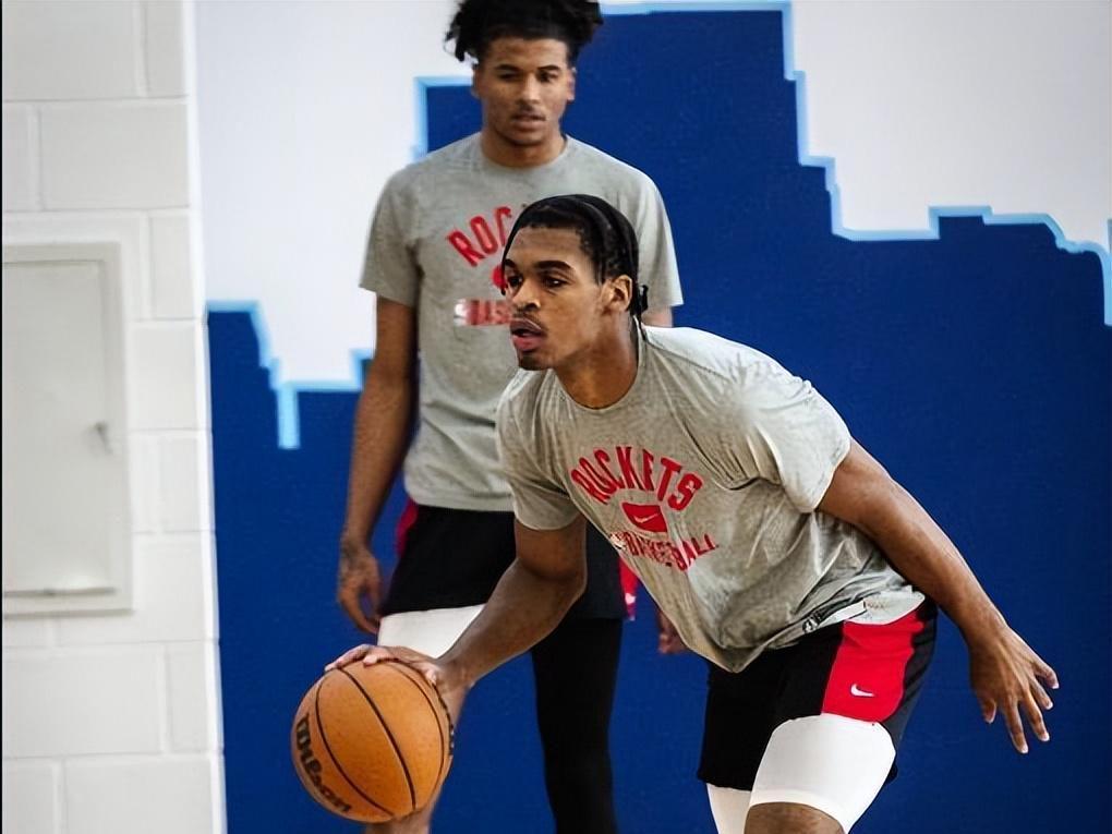 kaiyun-火箭旧将爆发,2场得分超40,斯通底薪可签他